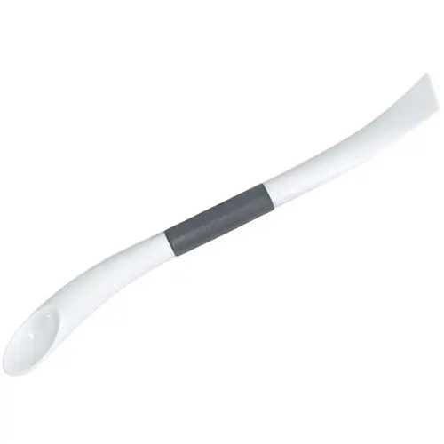 Scoop for pushing cuticles