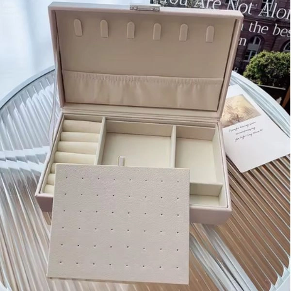 Jewelry box - beige